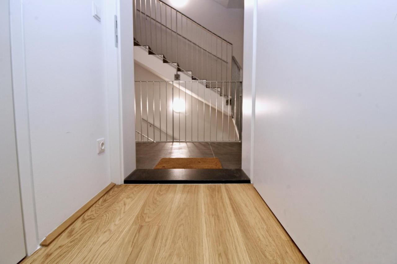 Balcony/Pool/Free Parking Garage Studio Вена Экстерьер фото