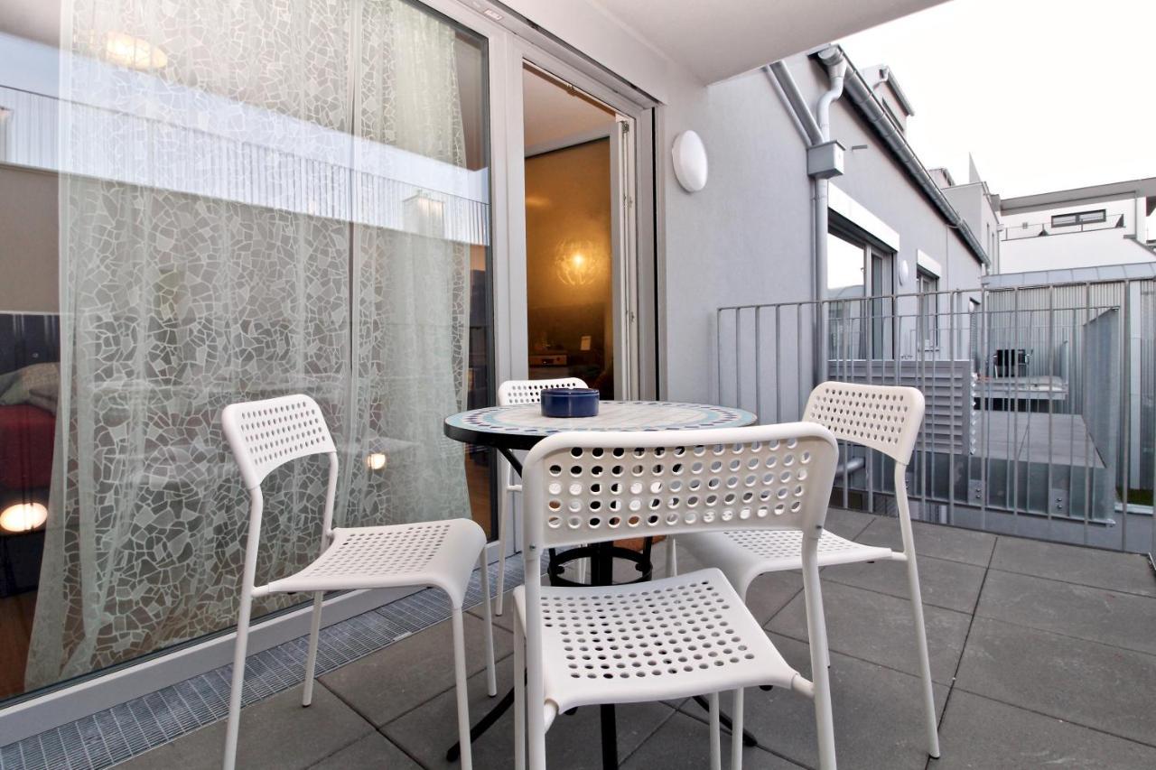 Balcony/Pool/Free Parking Garage Studio Вена Экстерьер фото
