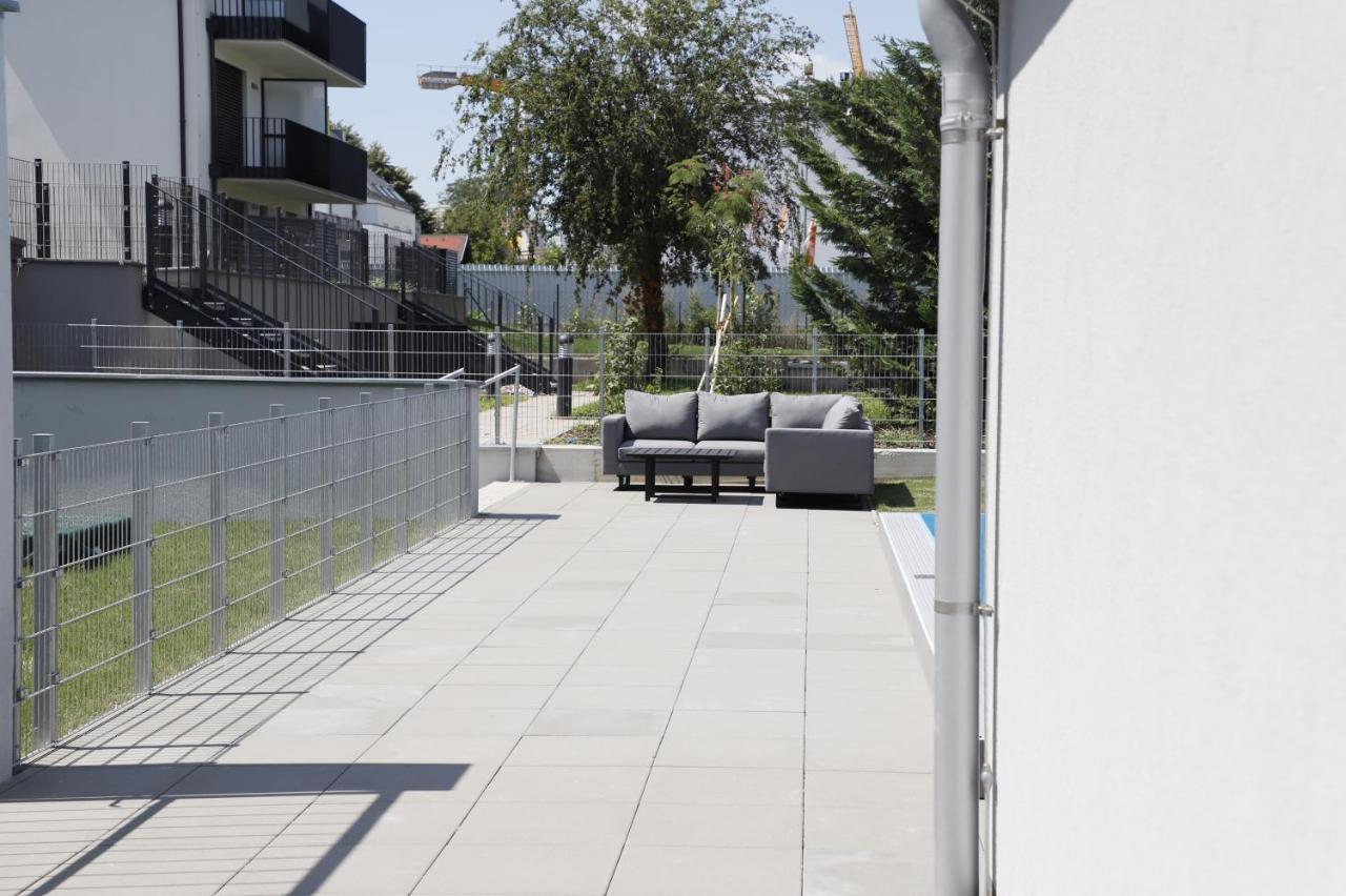 Balcony/Pool/Free Parking Garage Studio Вена Экстерьер фото